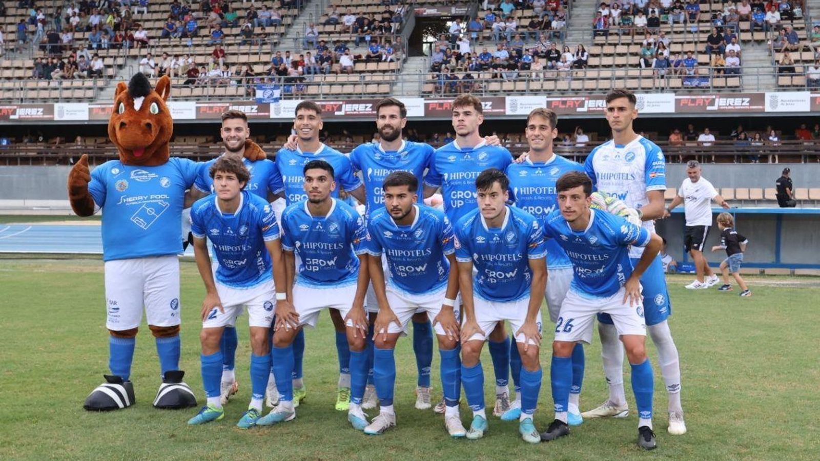 Rafa Parejo y Friaza fueron las novedades en el once azulino ante el Ayamonte.
