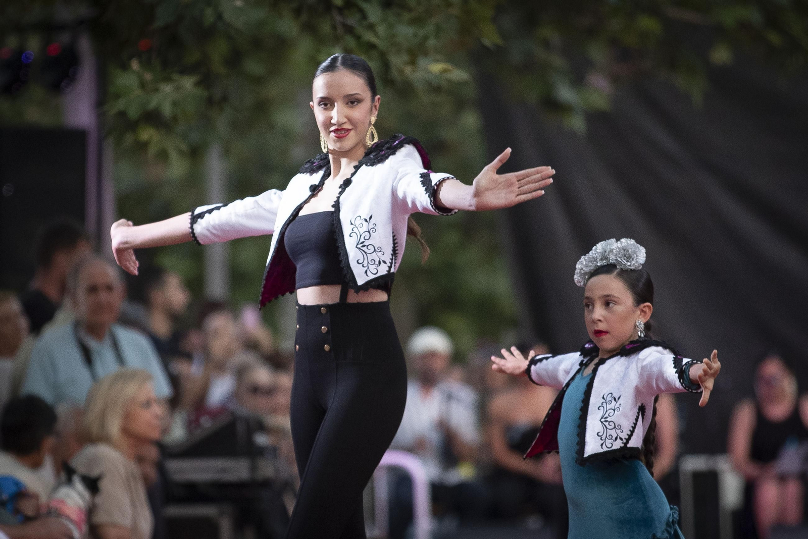 Las mejores imágenes de la primera pasarela flamenca del Distrito Norte de Granada