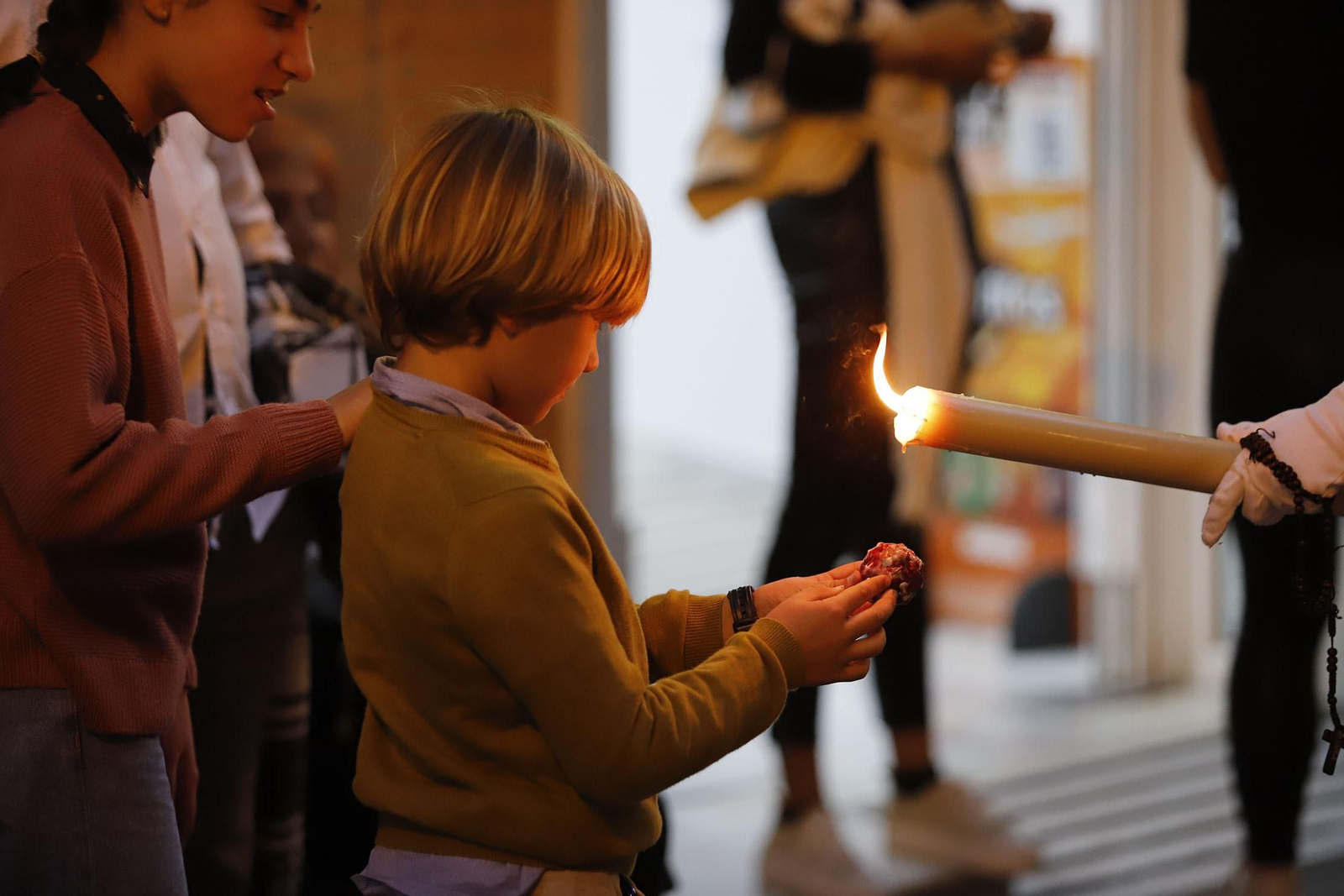 Imágenes de la estación de penitencia de la Hermandad de La Esperanza de Huelva