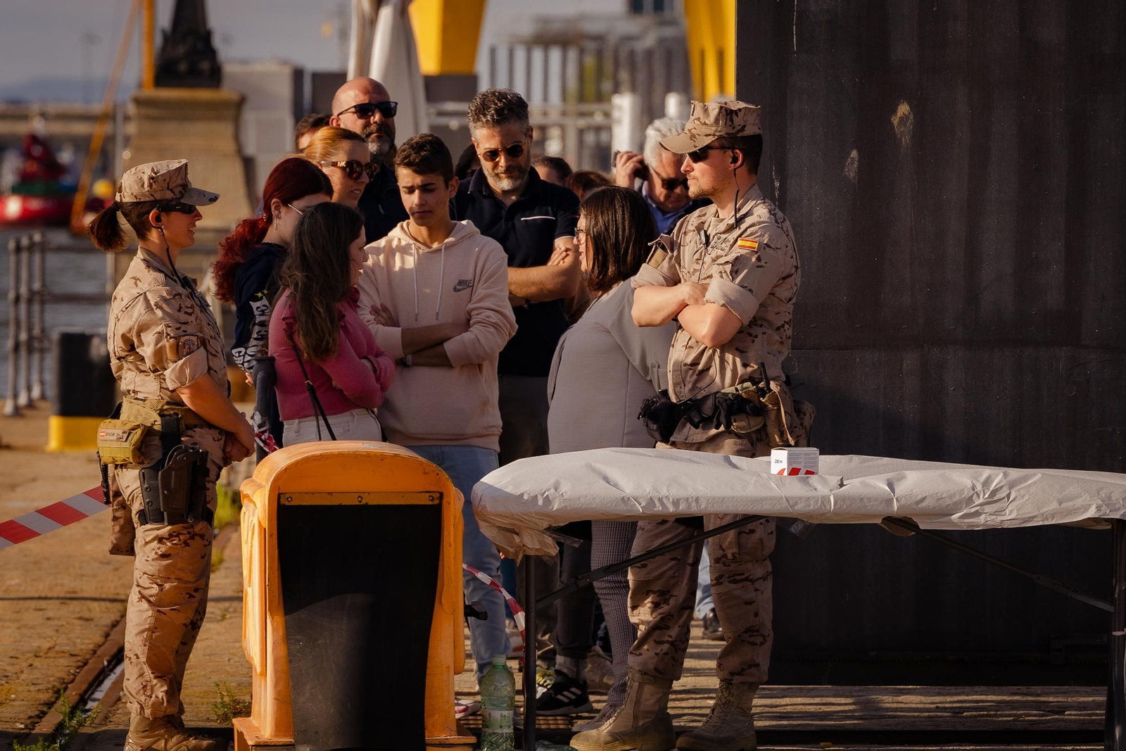 Imágenes del patrullero Centinela en el Muelle de Levante