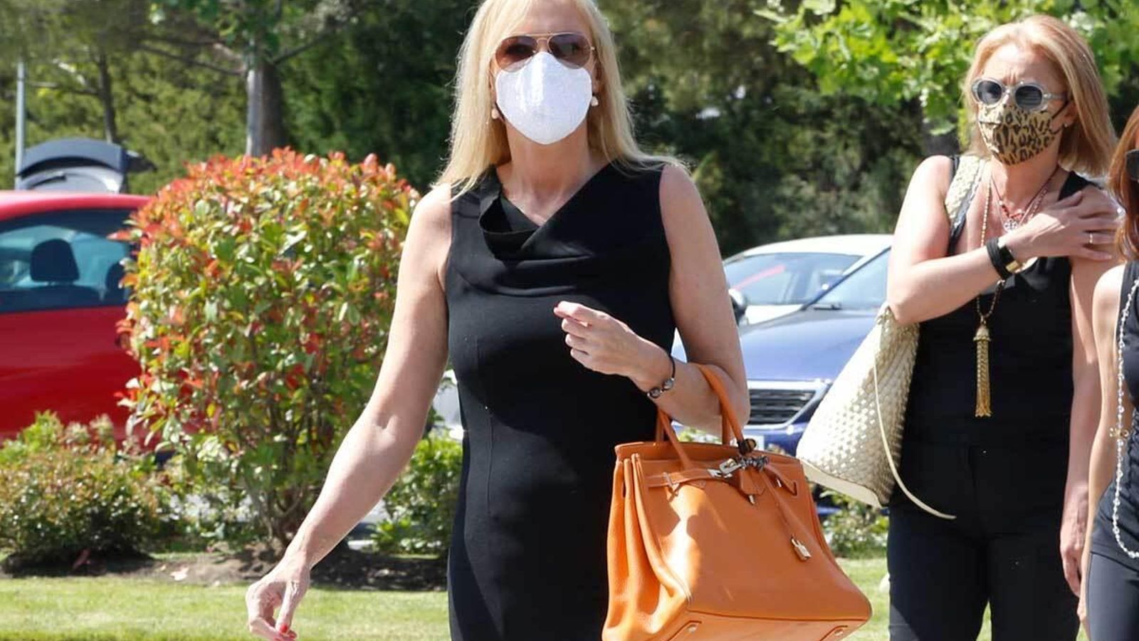 Paz Pastor, este jueves, en el tanatorio de Tres Cantos de Madrid.