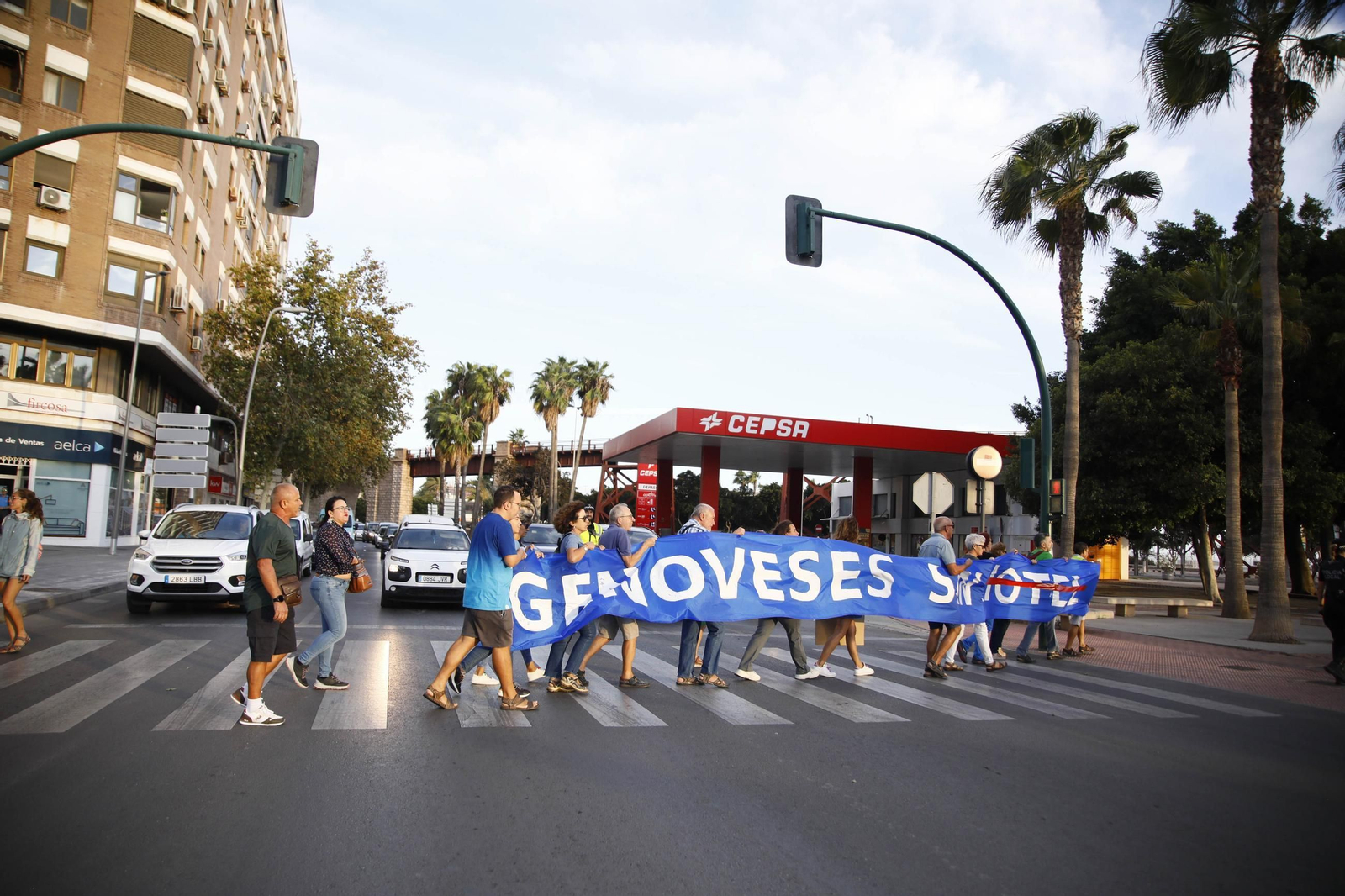 La manifestación "Genoveses sin hotel", en imágenes