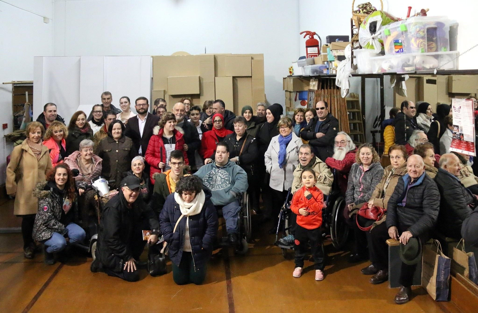 Foto de familia de la Escuela de Teatro Municipal Ricardo Iniesta de Úbeda.