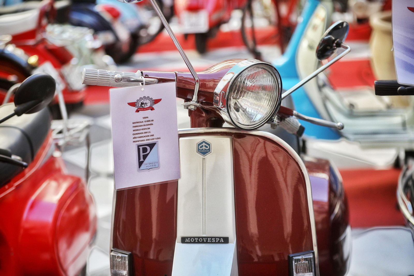 Las imágenes del Mercado de Antigüedades y Coleccionismo en el convento de Santo Domingo