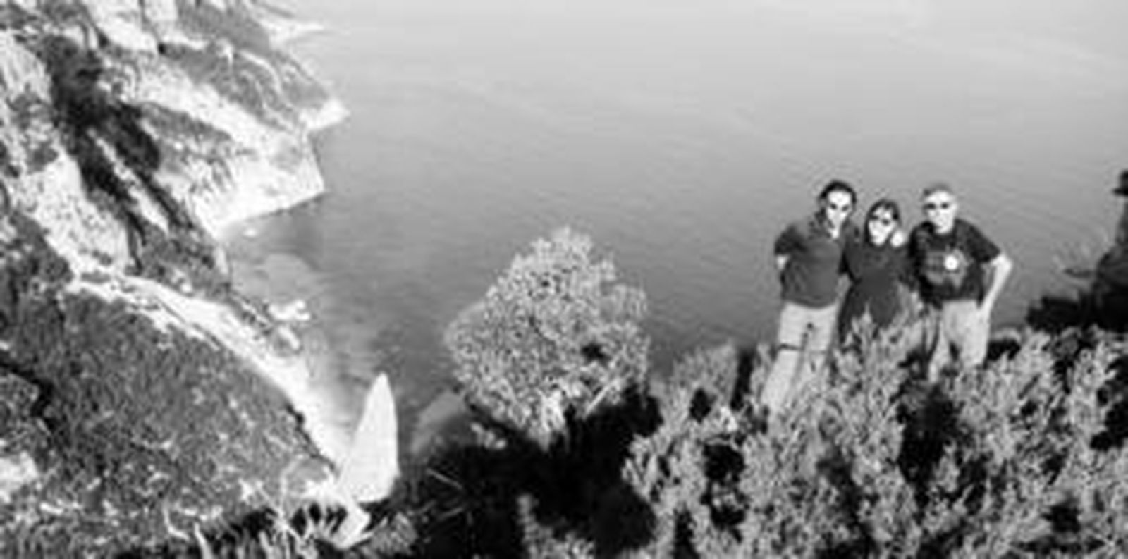 1. Senderiso por la Isla de Cerdeña, una de las últimas novedades propuestas por Alventus. 2. En la Toscana, se mezclan cultura y naturaleza, como en la comarca de Garfagnana, situada entre cordilleras. 3. Un grupo de ciclistas en el raid Trans Atlas, una de las aventuras en bicicleta de montaña que ofrece la agencia. 4. Safari a lomos de un elefante en el Parque Nacional de Chitwan (Nepal).