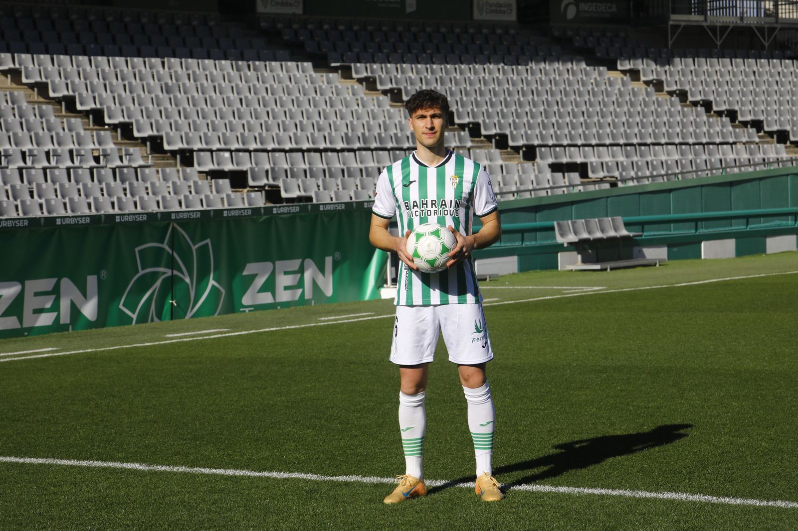 Las mejores fotos de la presentación de Diego Percan con el Córdoba CF