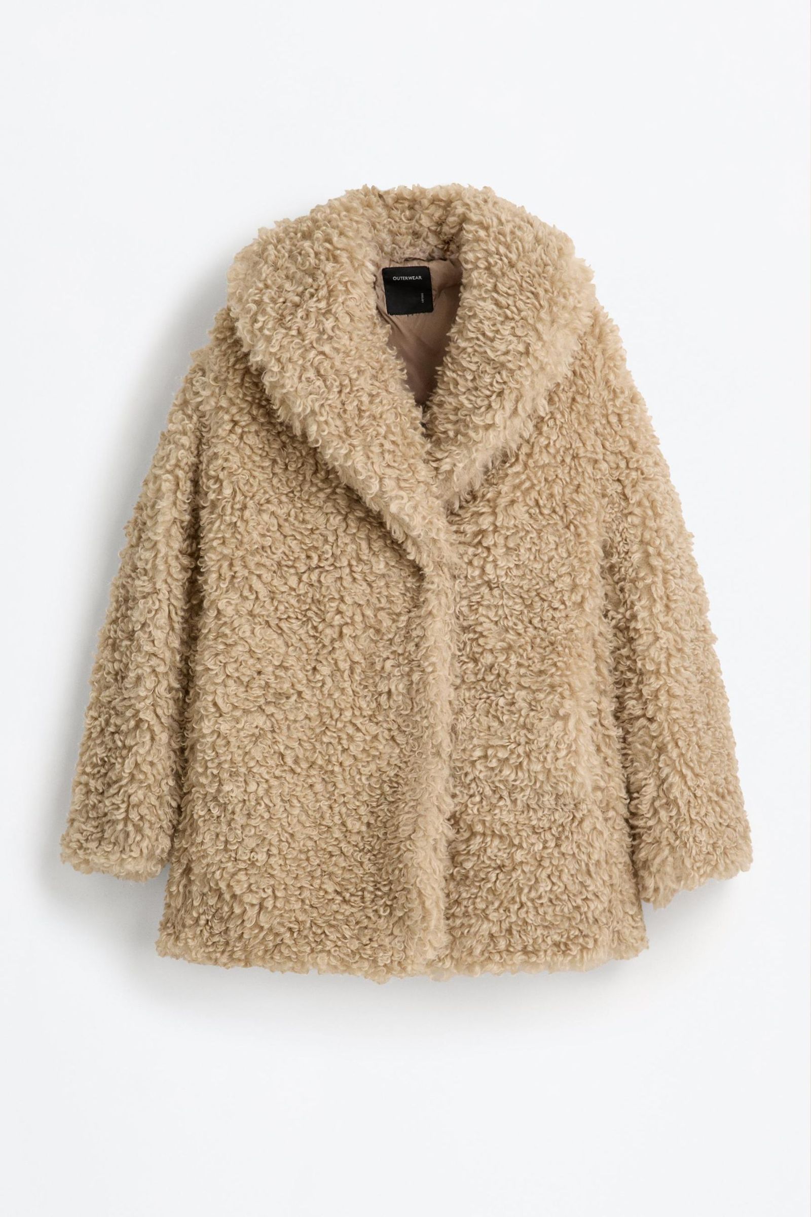 Abrigo de pelo de Lefties.