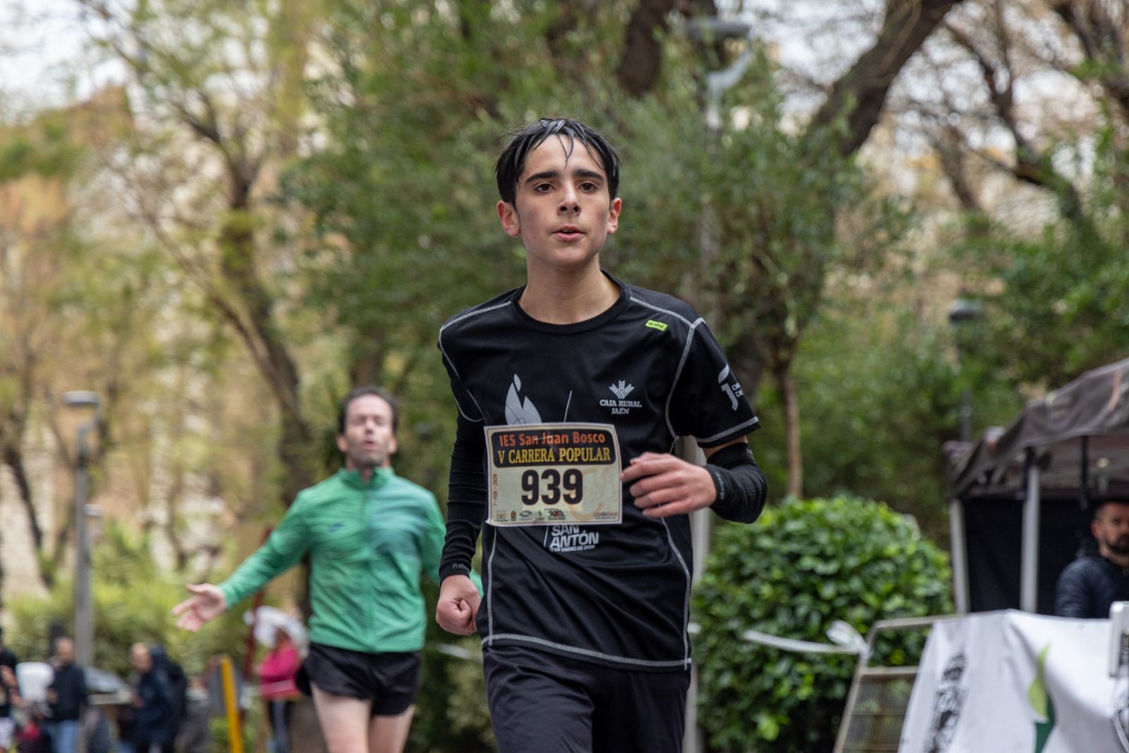 En imágenes: la lluvia no frena a más de un millar de corredores en la V Carrera Popular del IES San Juan Bosco (1)