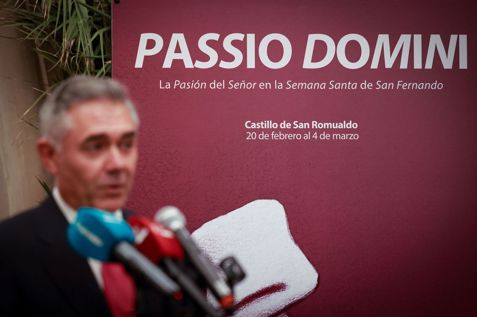 Inaugurada en San Fernando la exposición cofrade Passio Domini: las imágenes