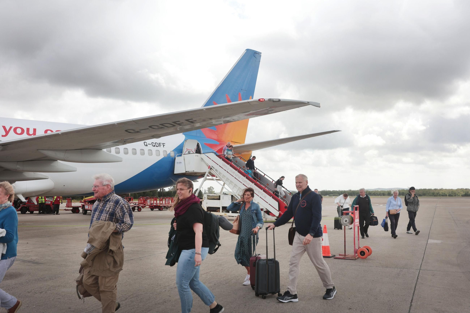 La llegada del primer vuelo de Jet2 al aeropuerto de Jerez en imágenes