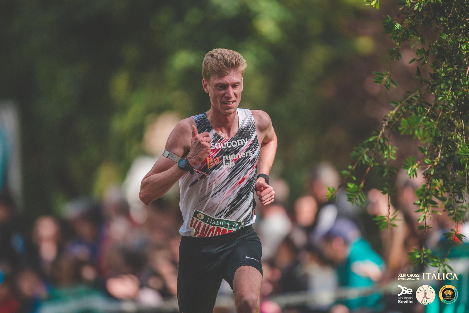 Búscate en las fotos del Cross de Itálica 2025 | 12