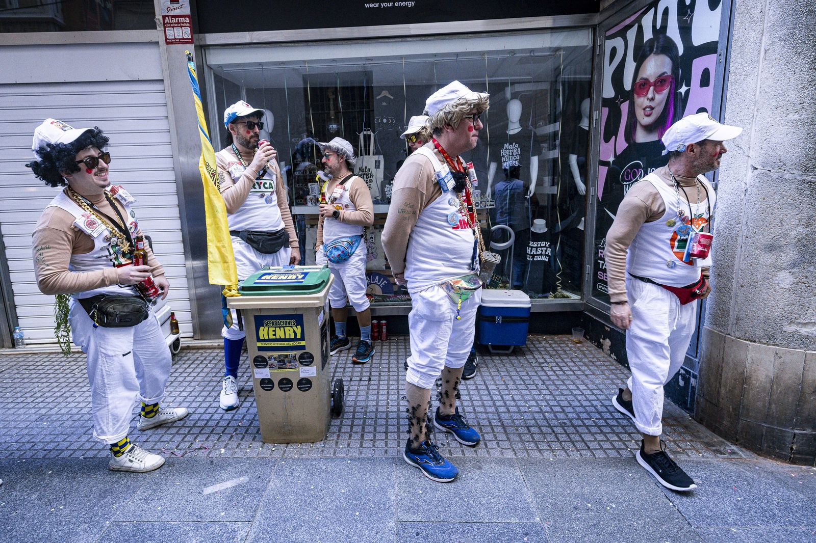 Las imágenes del Domingo de Piñata del Carnaval de Cádiz 2026