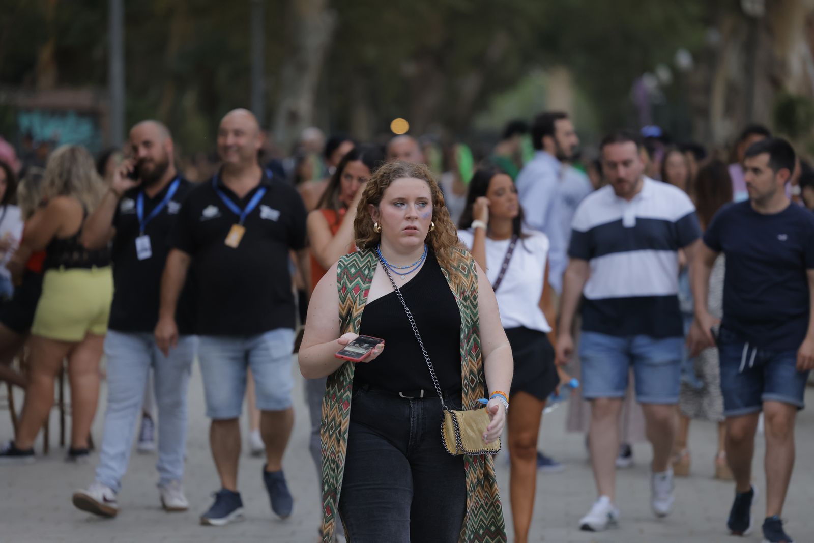 Búscate en las fotos del concierto de Bizarrap