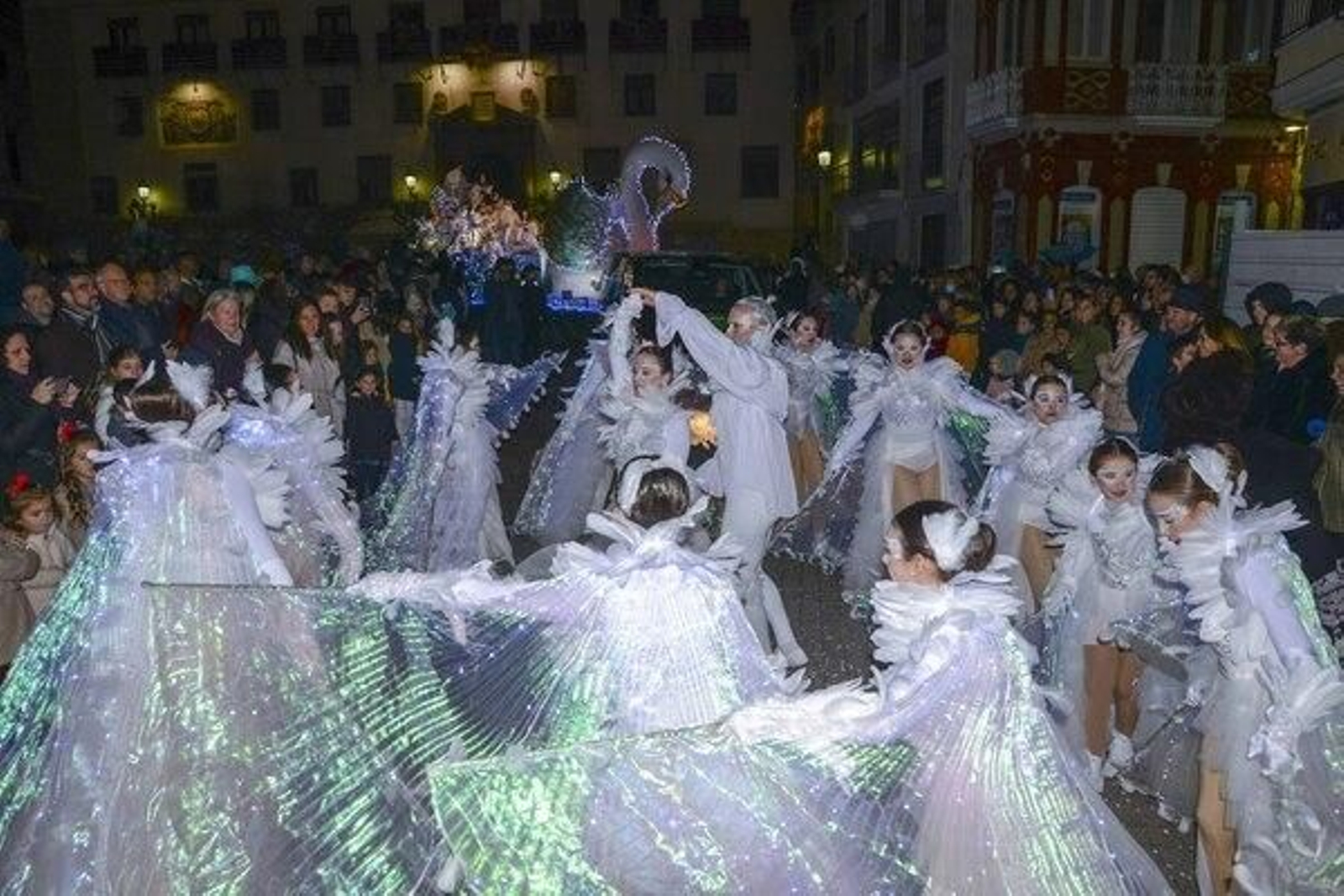 En imágenes: La Cabalga de Reyes de Jaén desata la emoción en sus calles abarrotadas