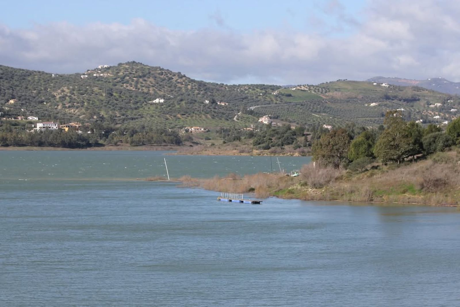 Estado actual del embalse de la Viñuela, en febrero de 2026.