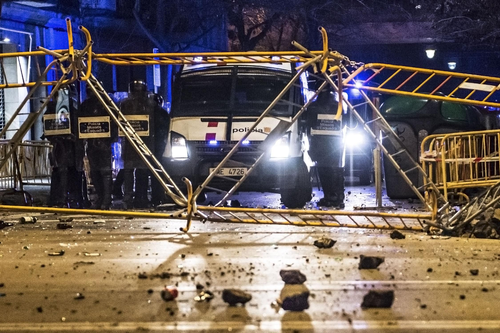 Las imágenes de los disturbios en Cataluña por el arresto de Pablo Hasel