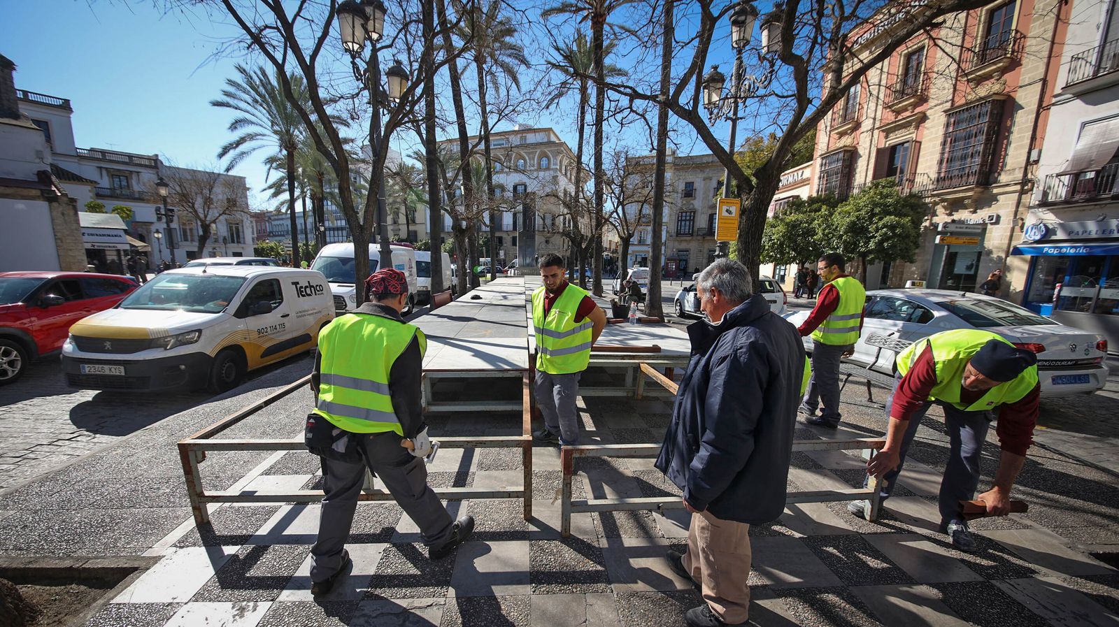 Comienza el montaje de los palcos de la Semana Santa 2023