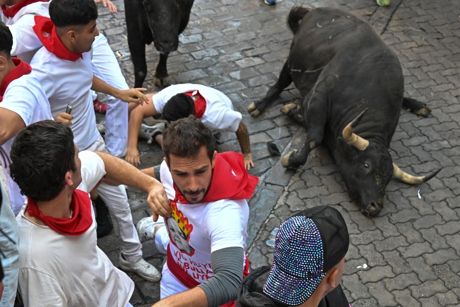 La bravura de Tarifa se hace notar en Pamplona: tres heridos en un encierro con toros de La Palmosilla