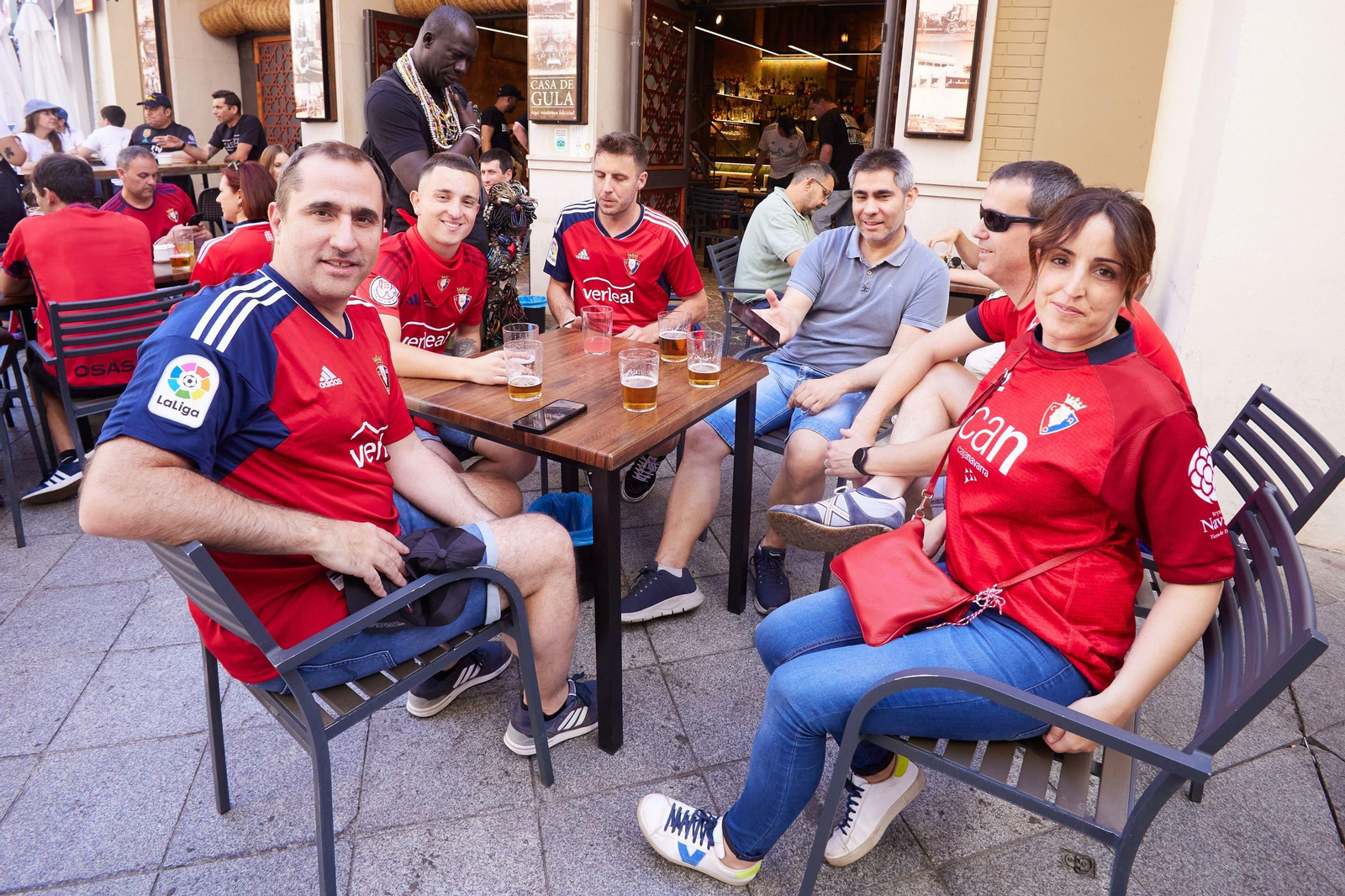 Las fotos de aficionados de Real Madrid y Osasuna el día de la final de Copa en Sevilla