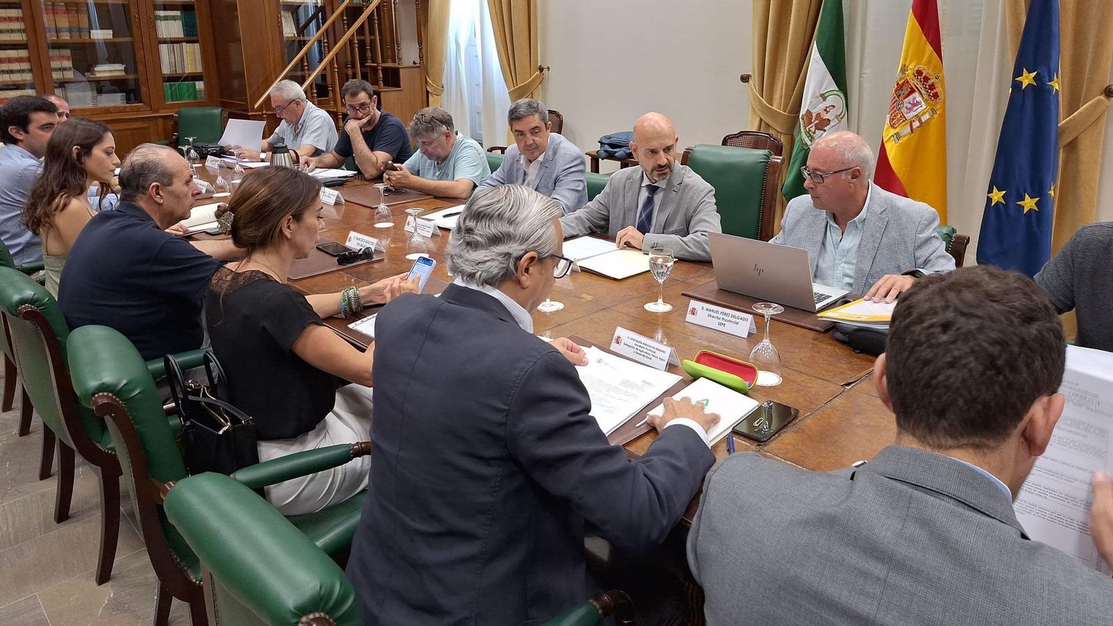 Reunión donde se han tratado los presupuestos para fomentar el empleo estable en la provincia de Málaga.