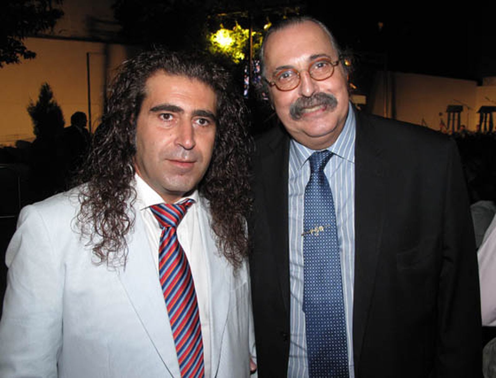 Carlos Ruiz y Pascual González, de Cantores de Híspalis.

Foto: Victoria Ramírez