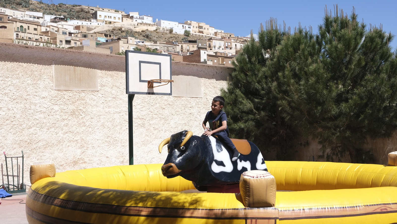 Imágenes de los juegos infantiles en las Fiestas de Abla