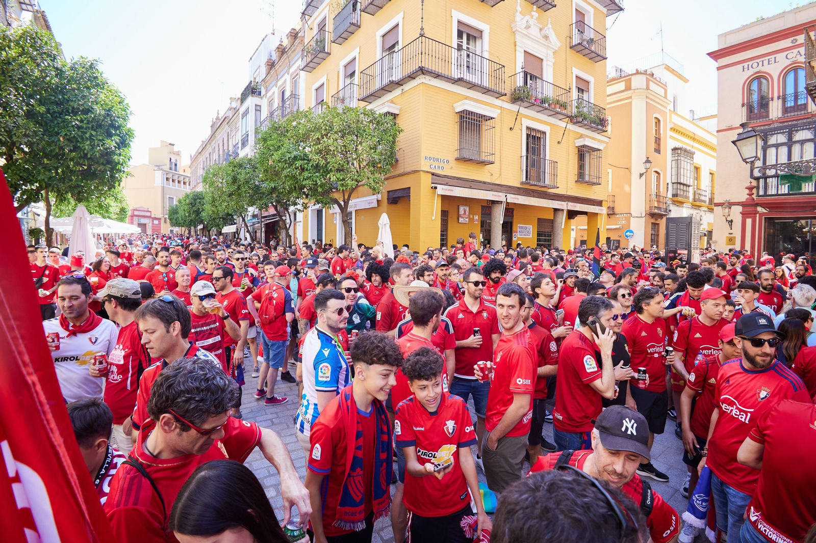 Las fotos de aficionados de Real Madrid y Osasuna el día de la final de Copa en Sevilla