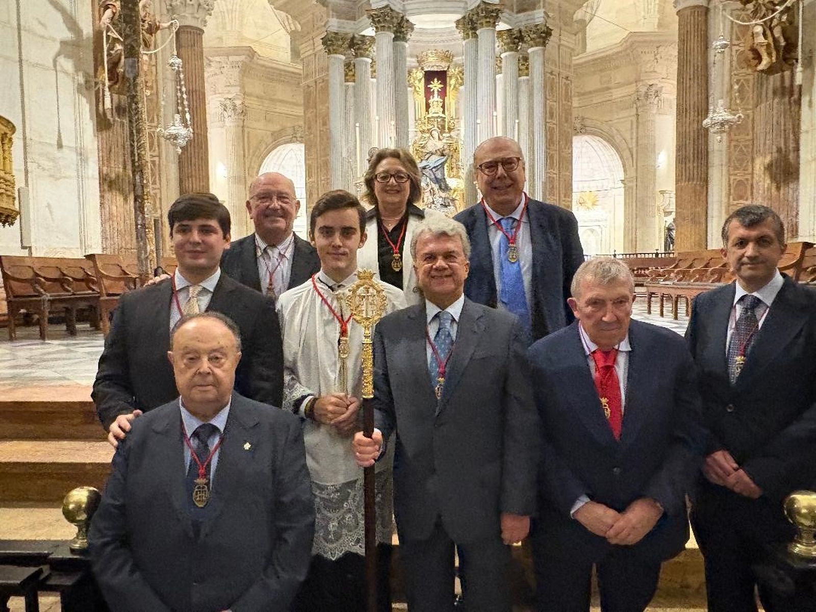 La junta de la Hermandad de los Santos Patronos, Manuel Garrido, Francisco Arenas, Juan Manuel Marrero, Juan Antonio Arenas, Milagros González, Santiago Posadas, Alejadro García Quintero y José María Otero Lacave,