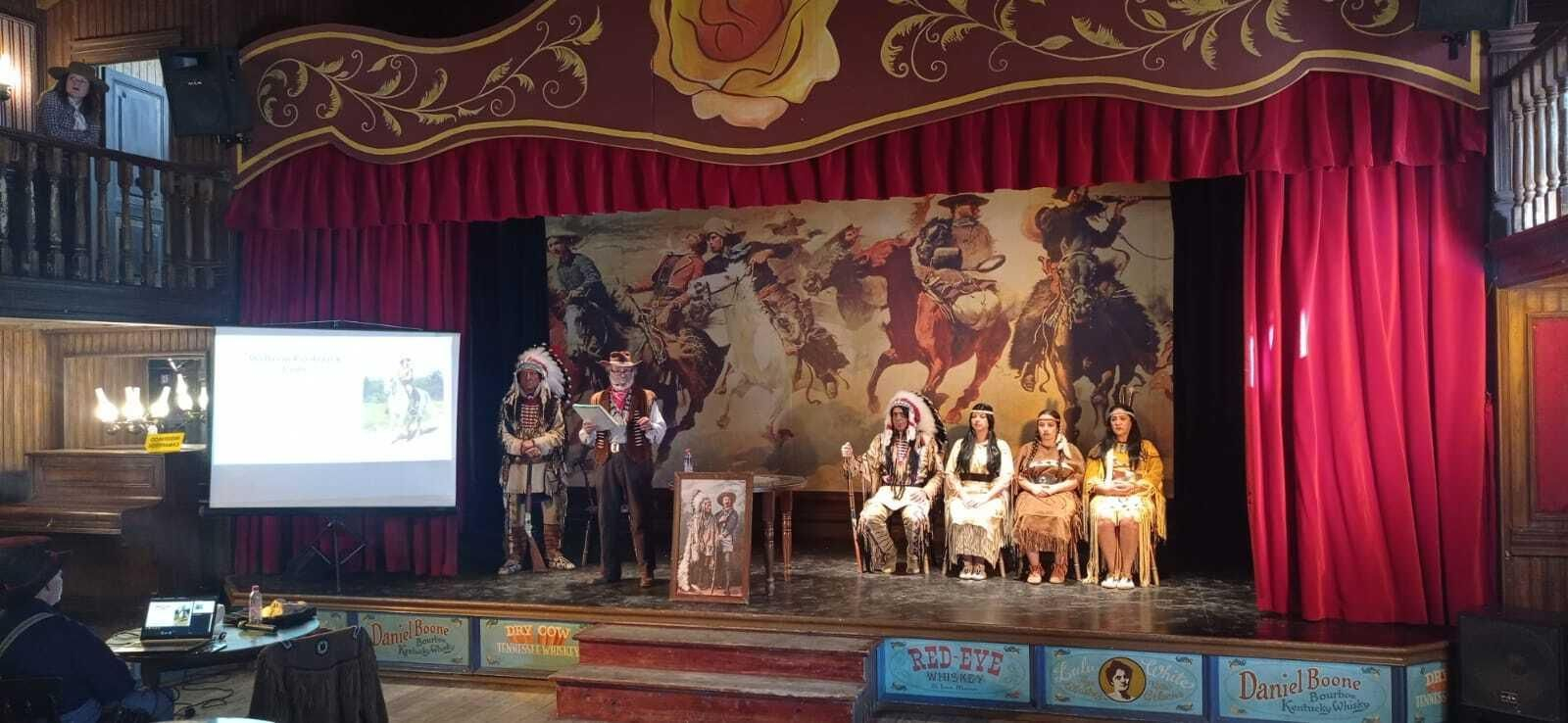 Conferencia impartida por Manuel Grao, Coronel Reales Tercios Españoles sobre la figura de Buffalo Bill.