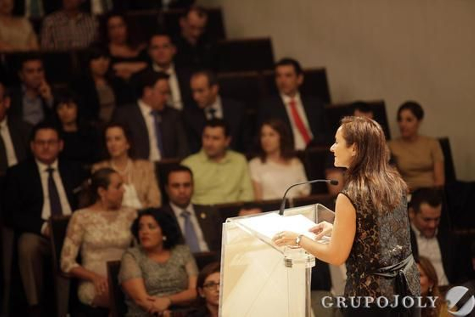 La directora de Granada Hoy, Magdalena Trillo, durante su discurso.

Foto: Pepe Villoslada-Lucia Rivas