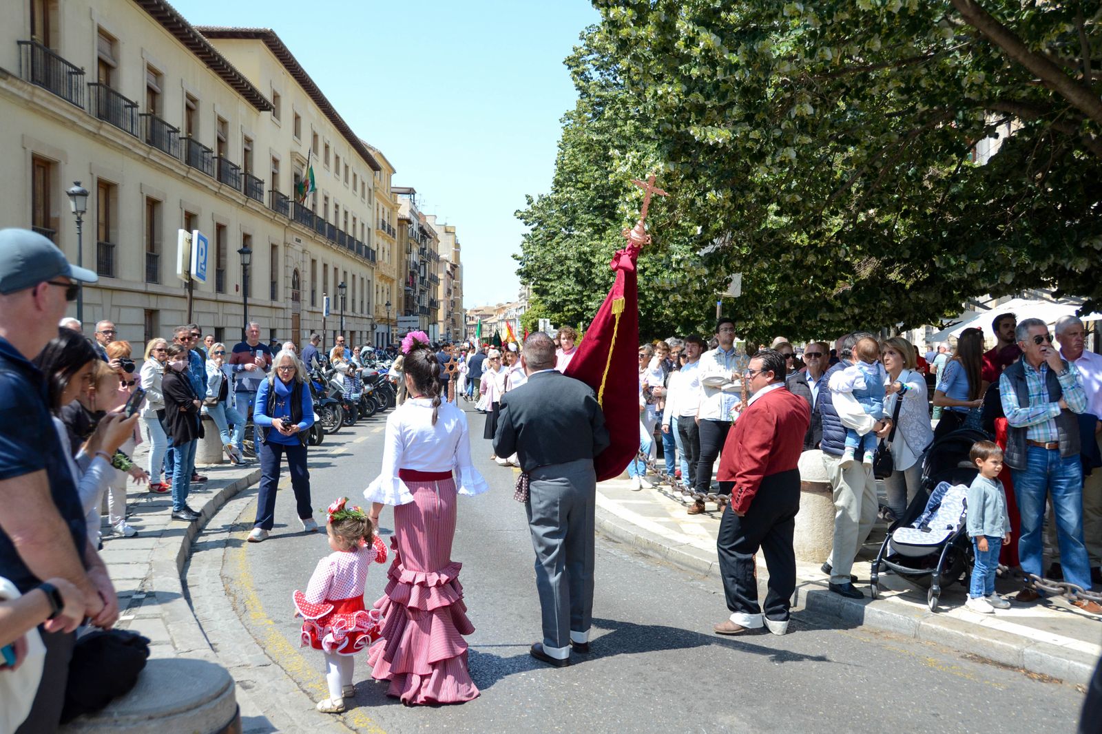 La salida de la Hermandad del Rocío de Granada, en imágenes