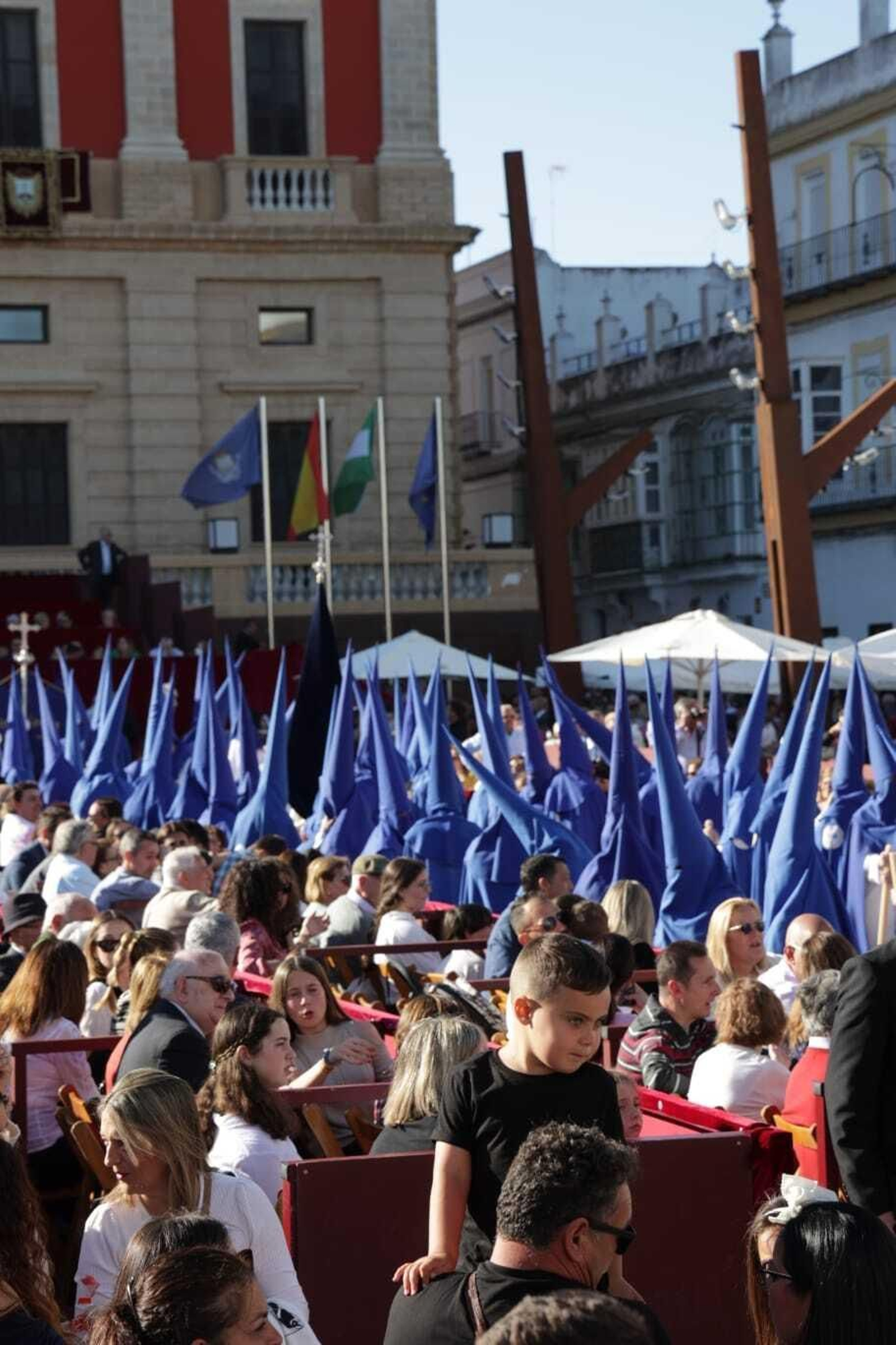 Domingo de Ramos en San Fernando 2023: Imágenes de la hermandad de Cristo Rey (Borriquita)