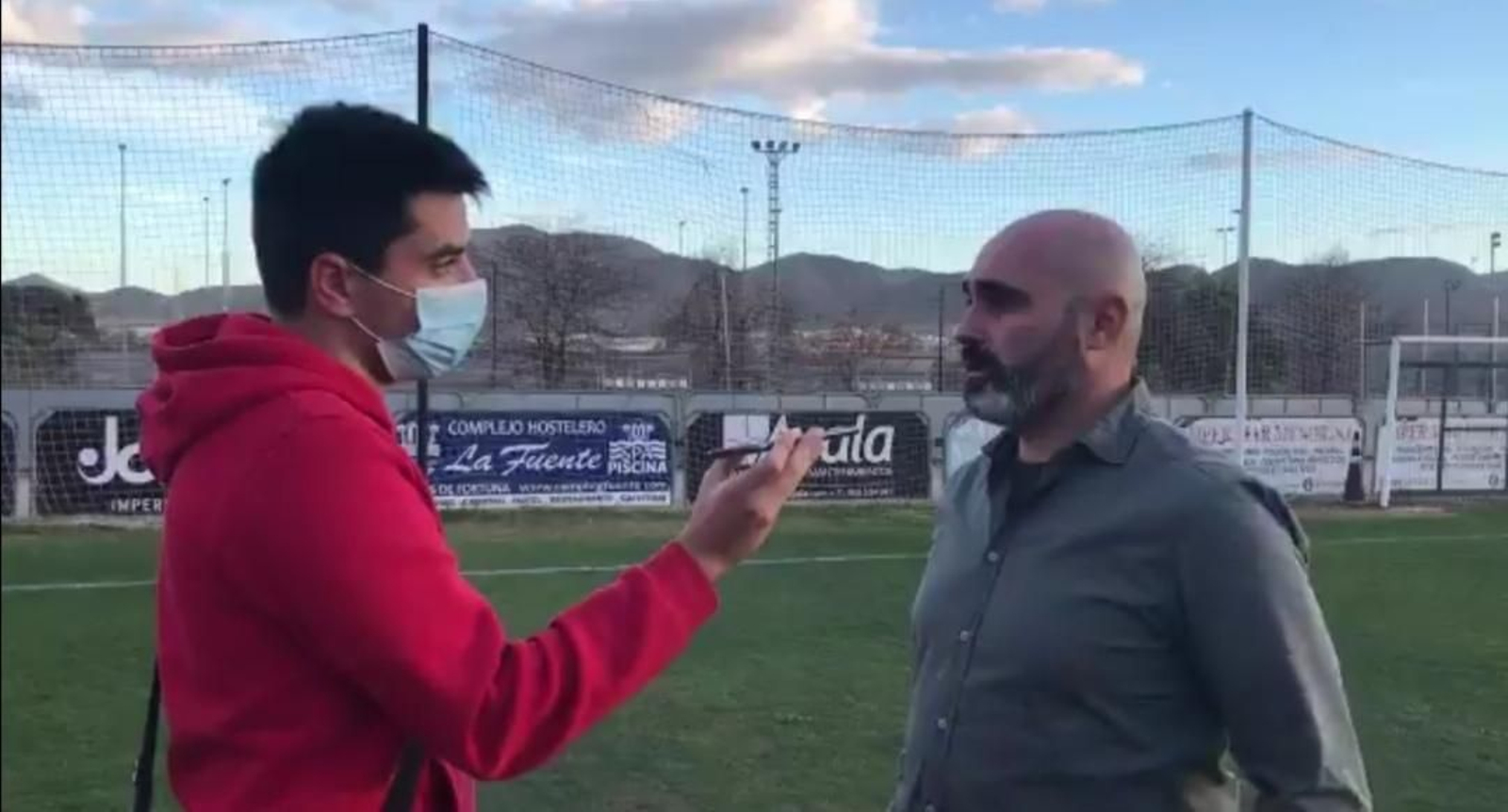 Tato Alcázar, técnico del Huércal-Overa, en una entrevista.