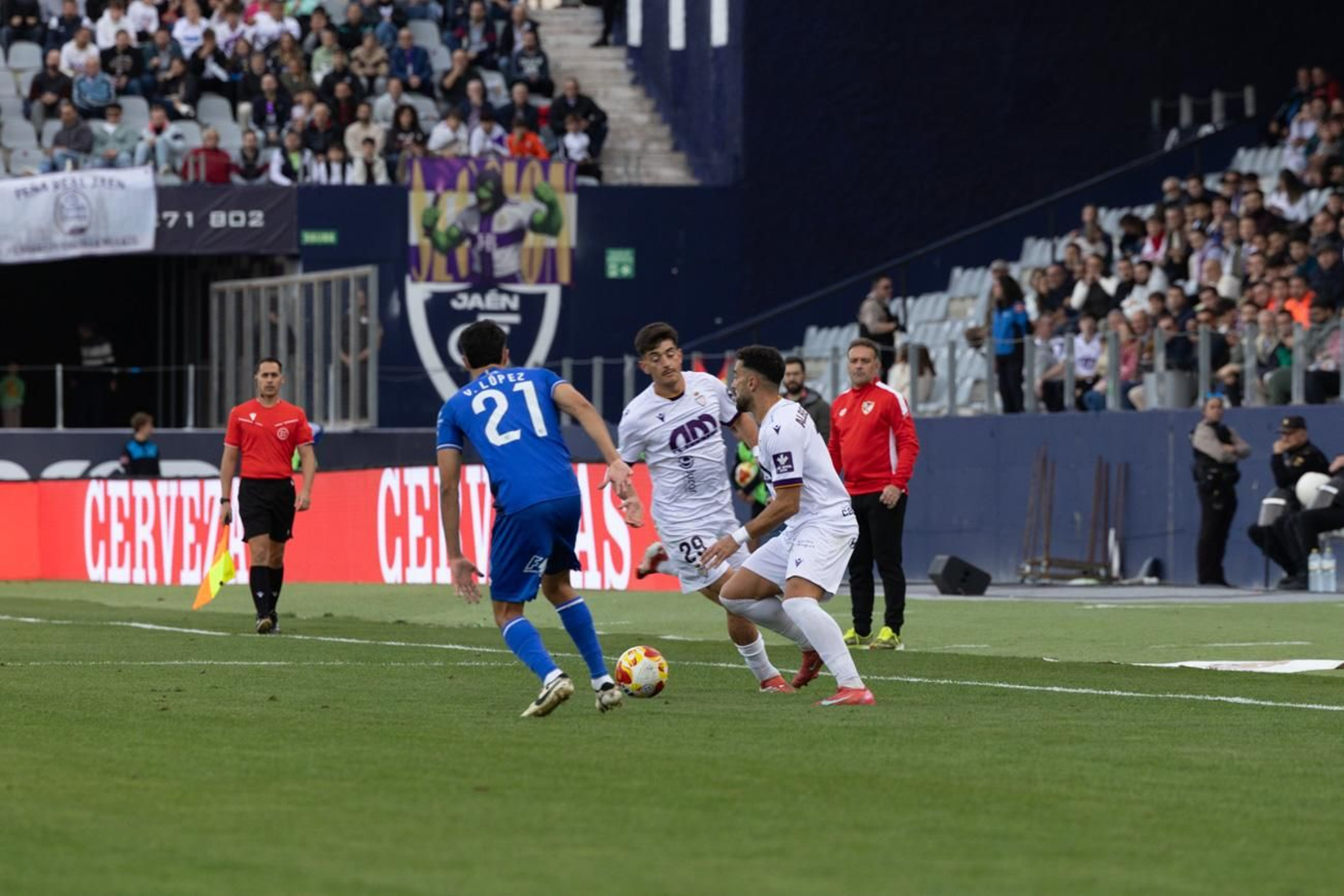 Real Jaén 0-1 Linares Deportivo: las mejores imágenes del clásico provincial