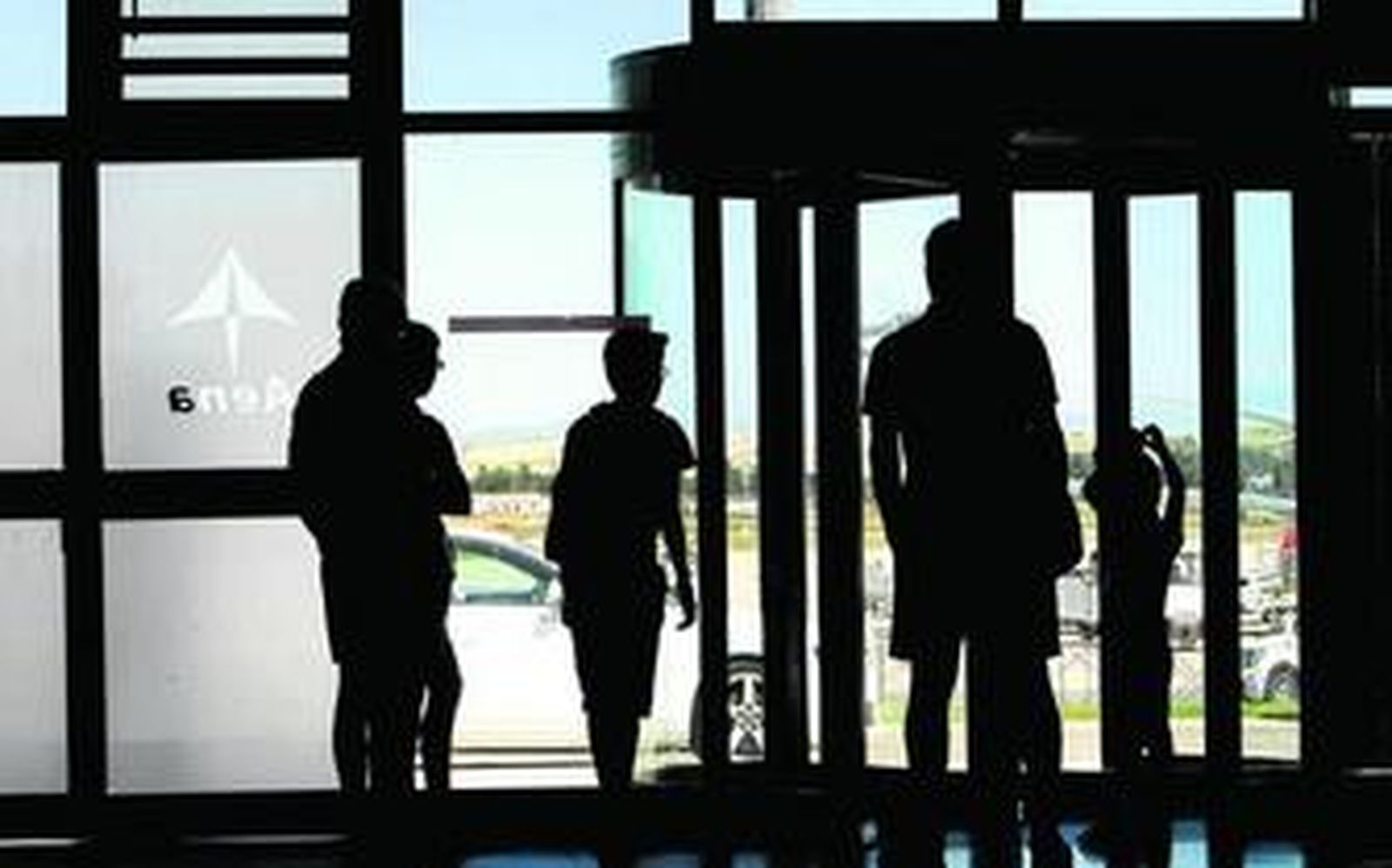 Una de las salidas del aeropuerto de Jerez.