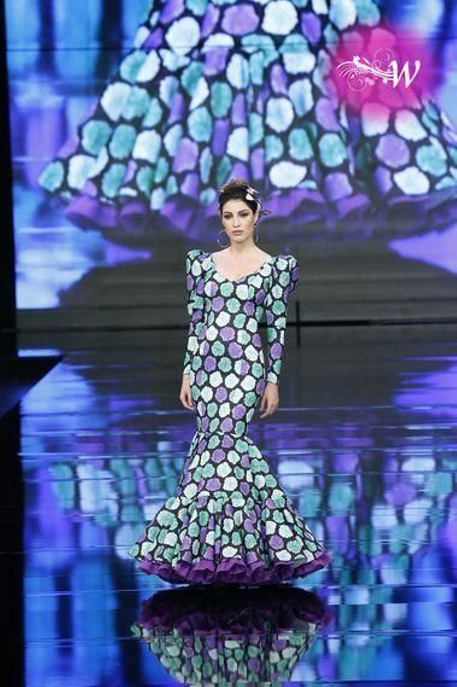 Yolanda Moda Flamenca soprende con 'Firmamento', así es su nueva colección para Simof 2020