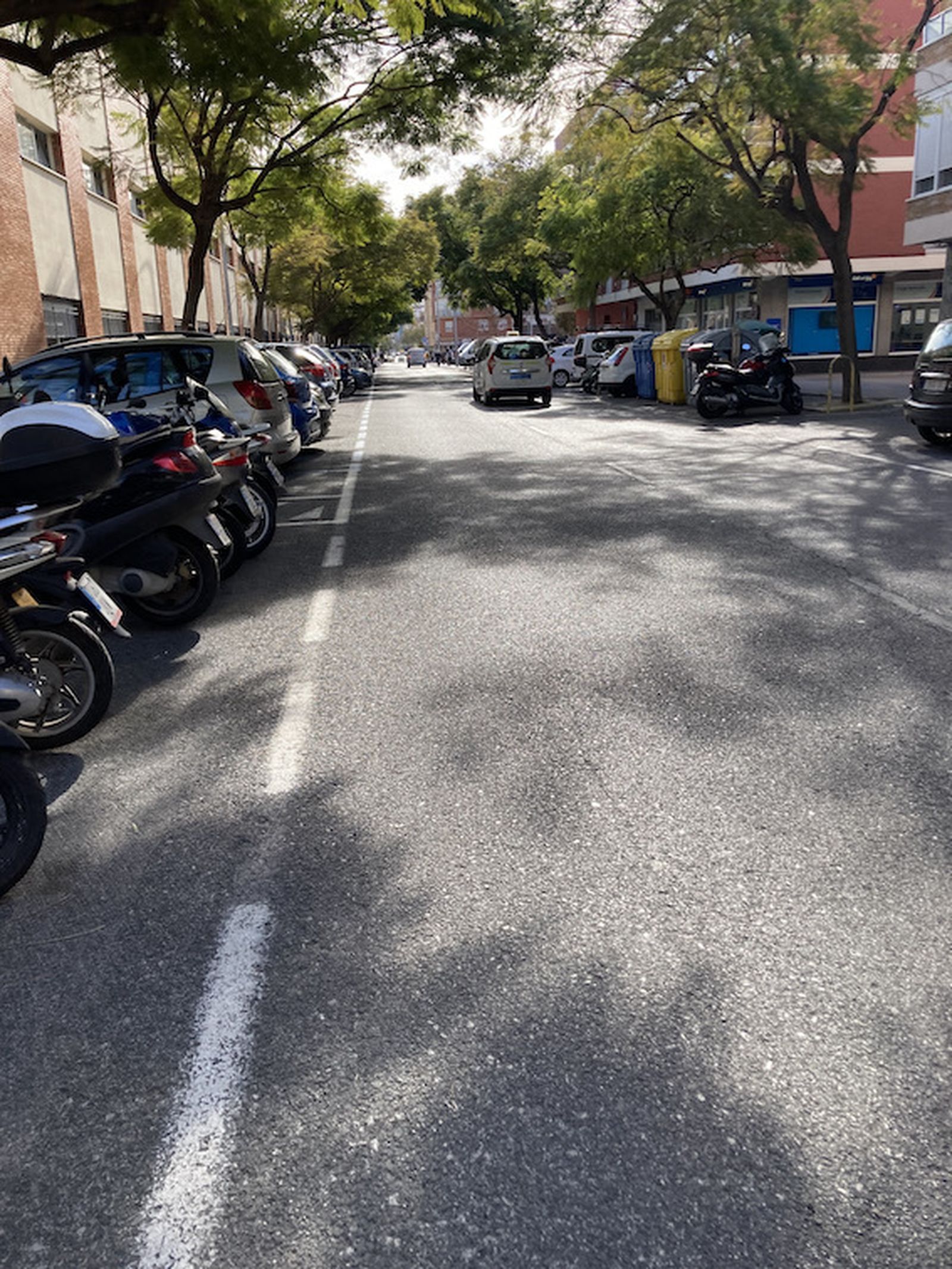 Así son los complicados accesos a los colegios de Cádiz