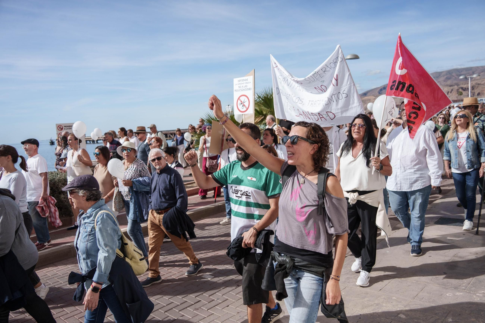 "La sanidad se defiende, gobierne quien gobierne", Almería se lanza a las calles por la sanidad pública