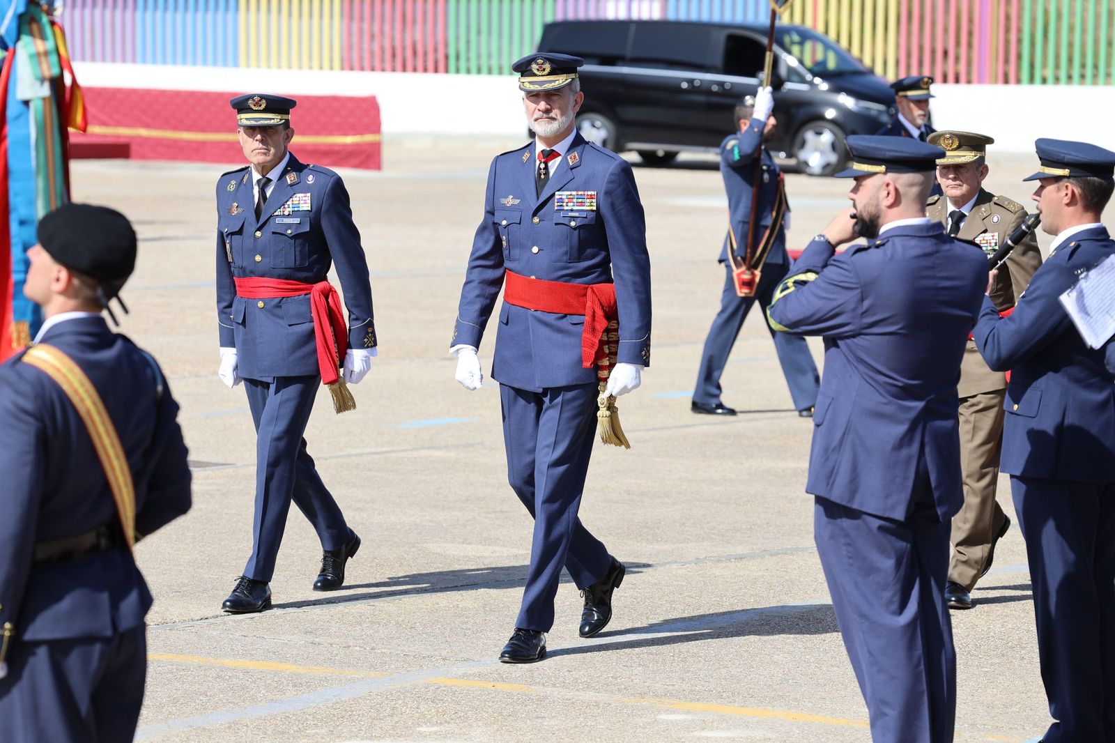 Fotografías del Acto Militar presidido por S.M. el Rey Felipe VI con motivo del centenario del Plus Ultra