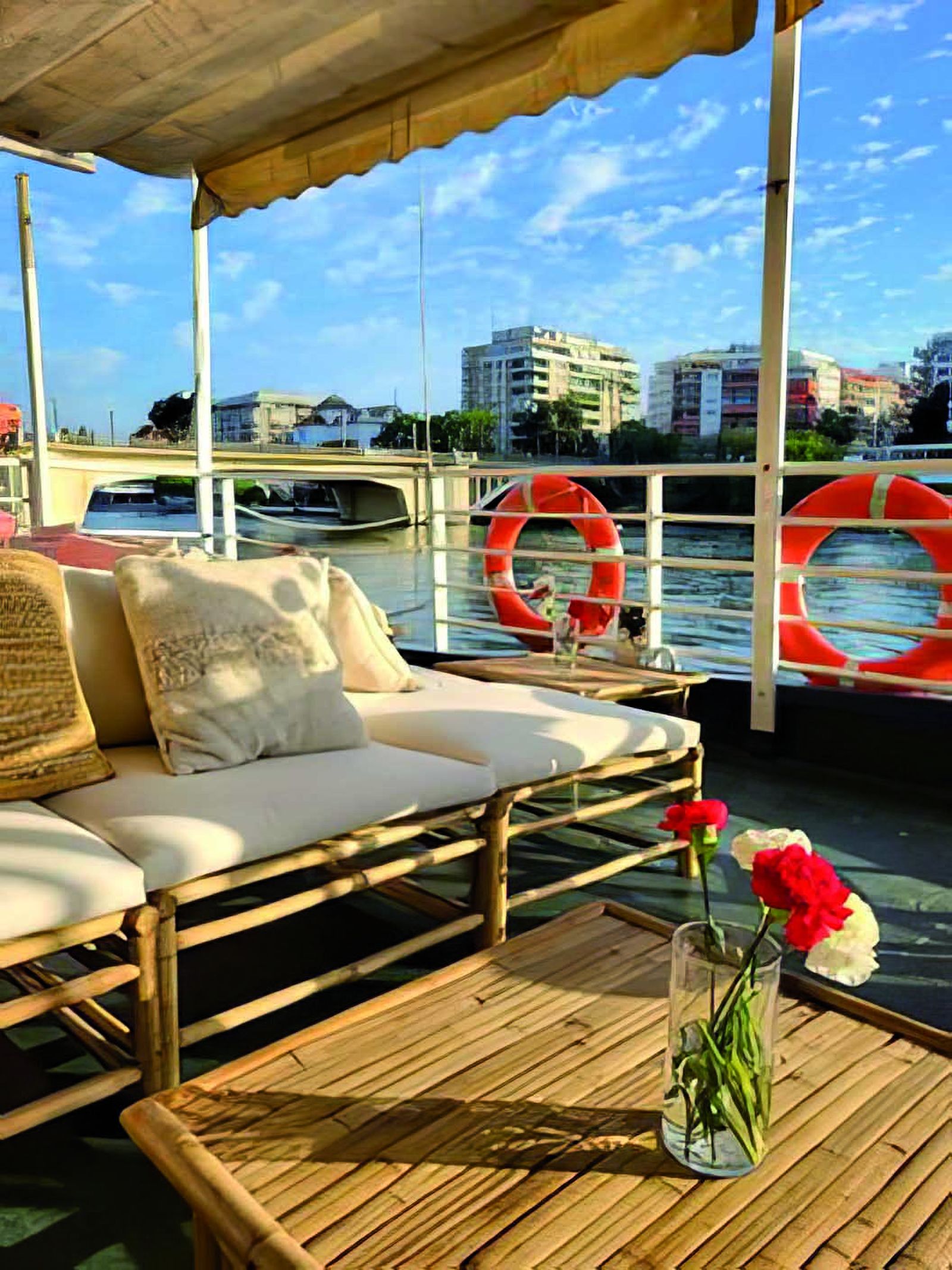 Cruceros Torre del Oro: El primer belén sobre el río Guadalquivir