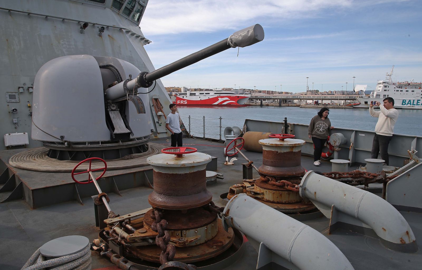 Fotos del Buque de Acción Marítima 'Relámpago' de la Armada Española en Algeciras
