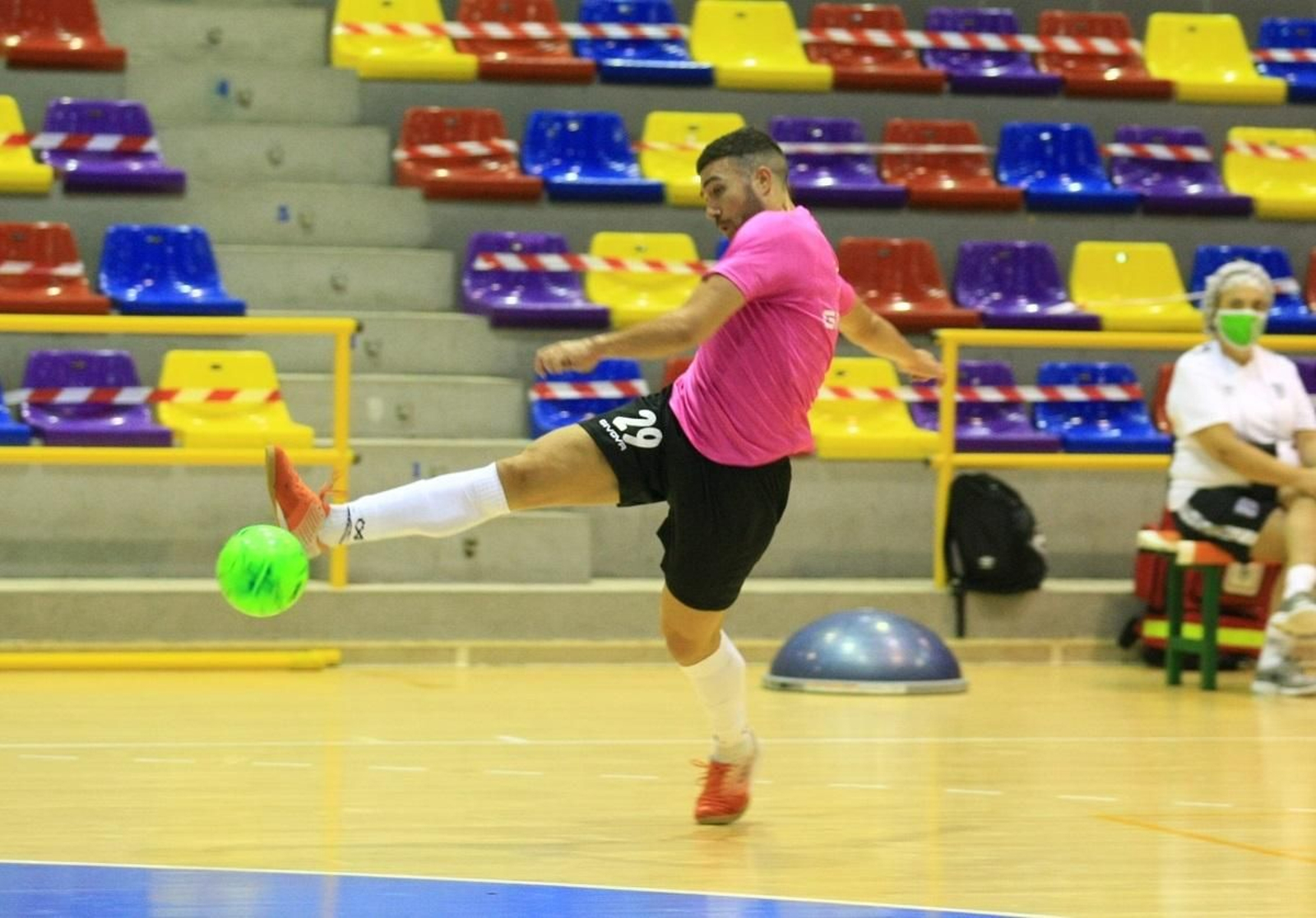 Las imágenes del amistoso entre el Córdoba Futsal y el UMA Antequera