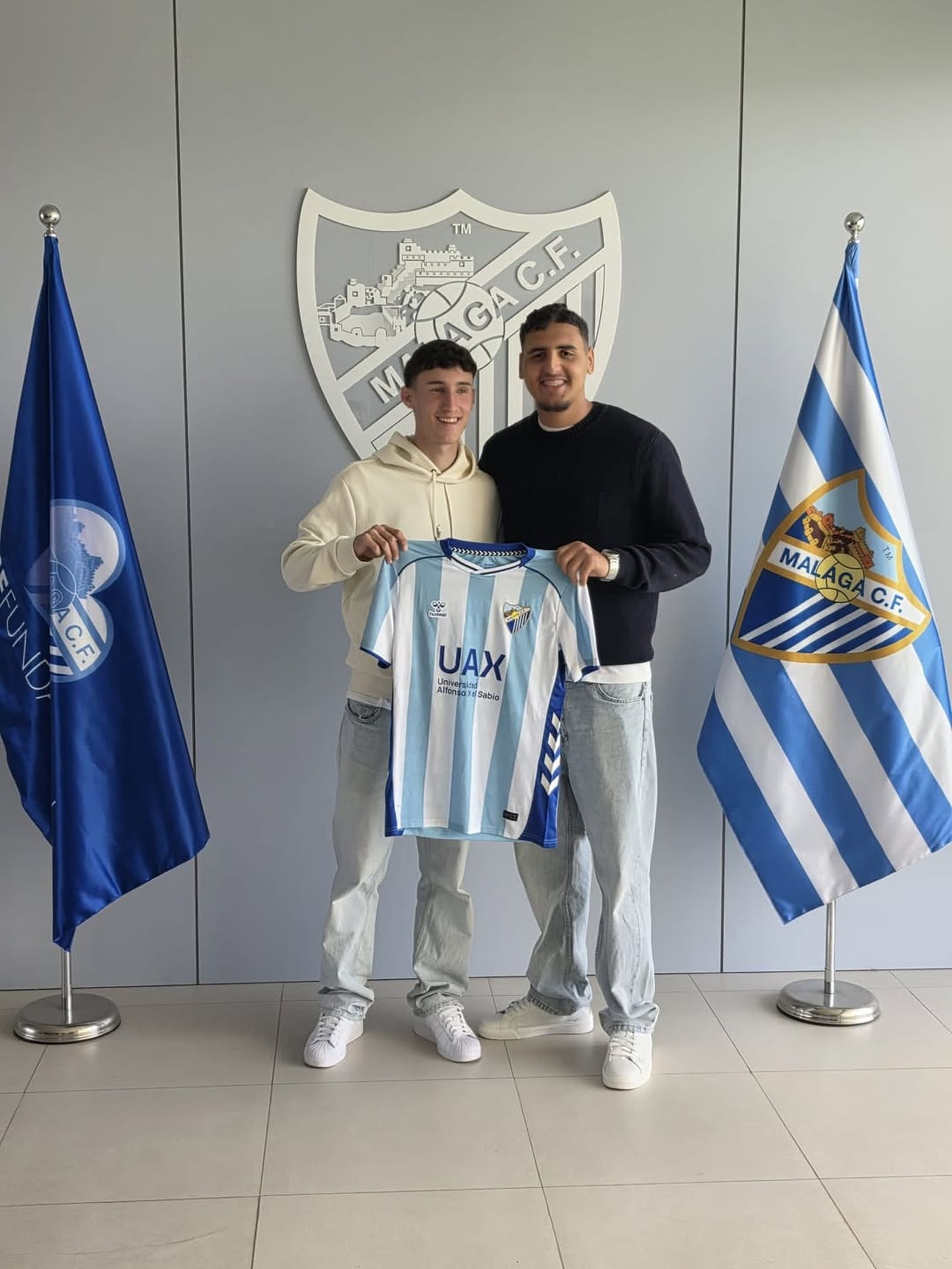 El Málaga CF renueva al canterano Cristian Cantero
