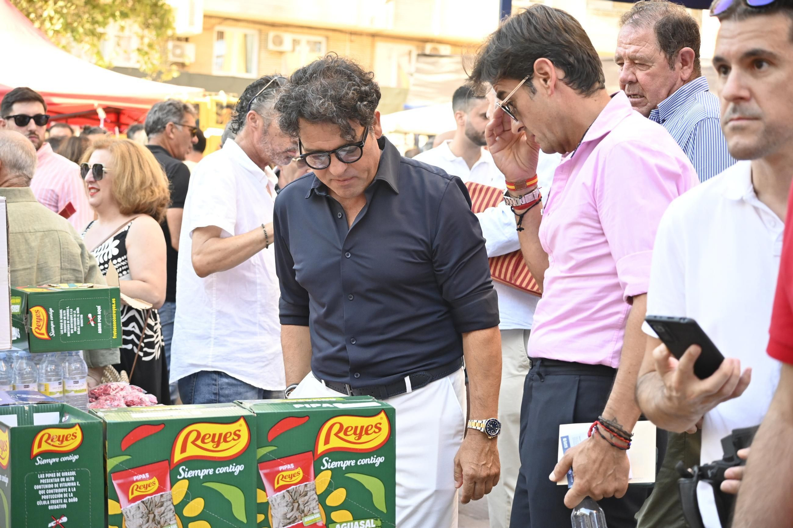 Imágenes de ambiente en el tercer día de toros en Huelva