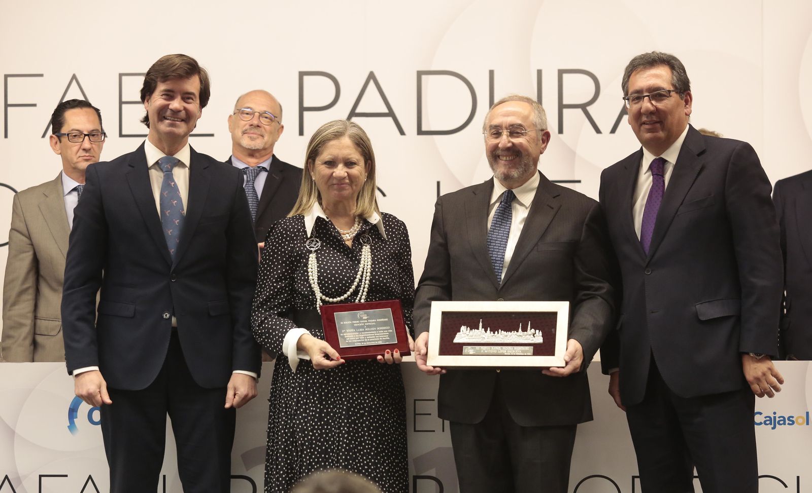 María Luisa Roldán y Antonio López Balbuena (centro) flanqueados por Miguel Rus y Antonio Pulido.