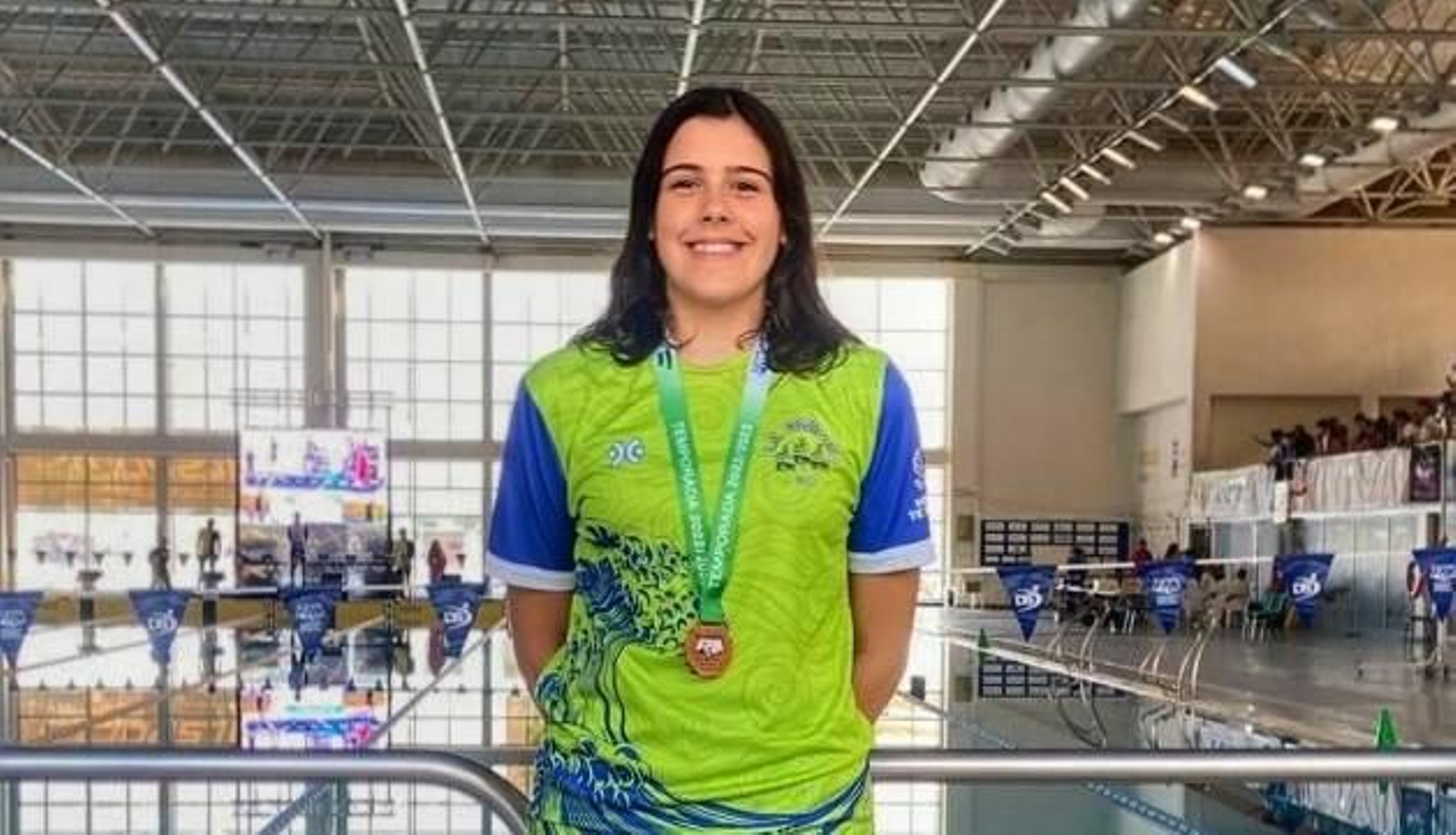 Mar Romero con la medalla de bronce.