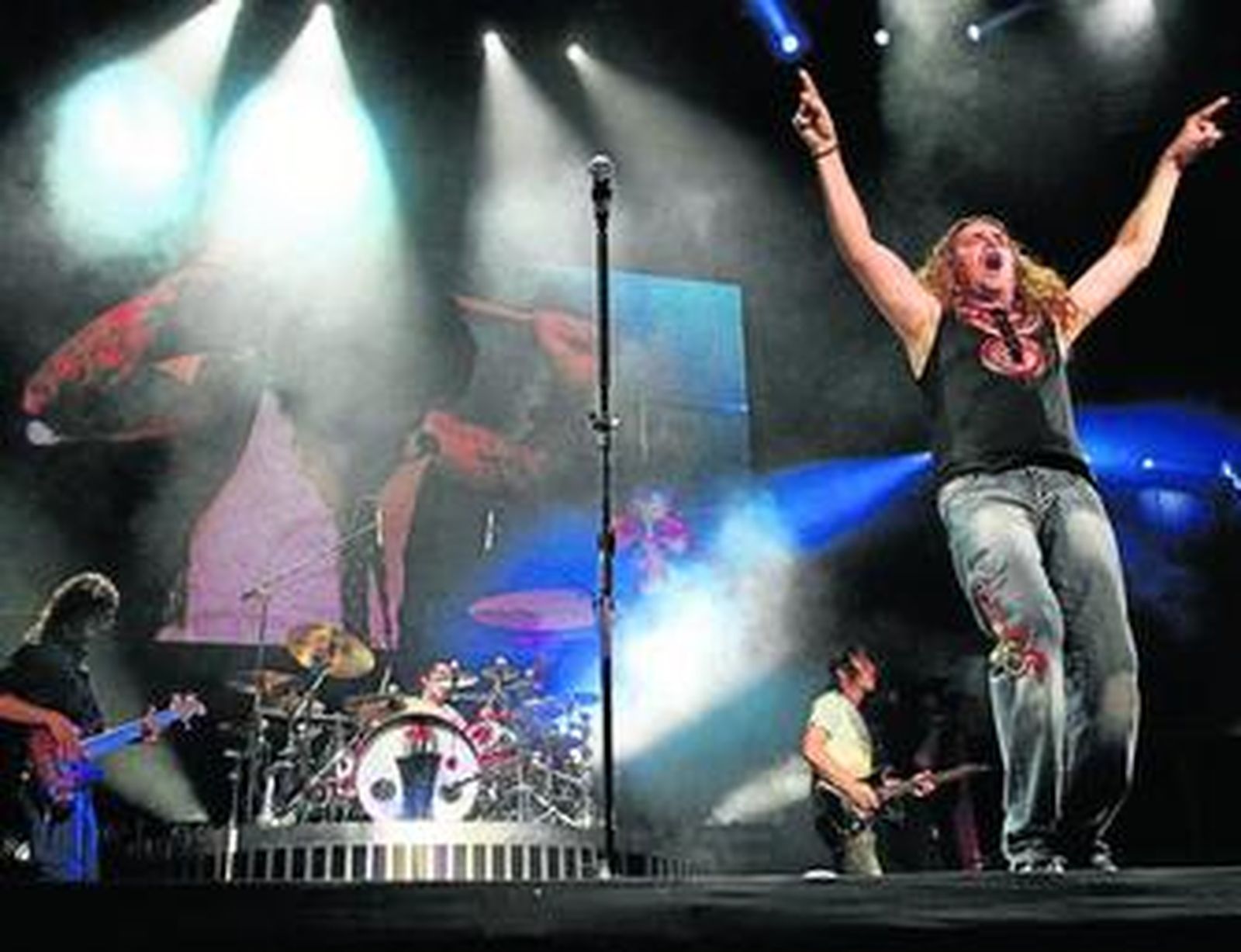 Concierto de Maná celebrado en el Estadio de la Cartuja el 8 de julio de 2007.