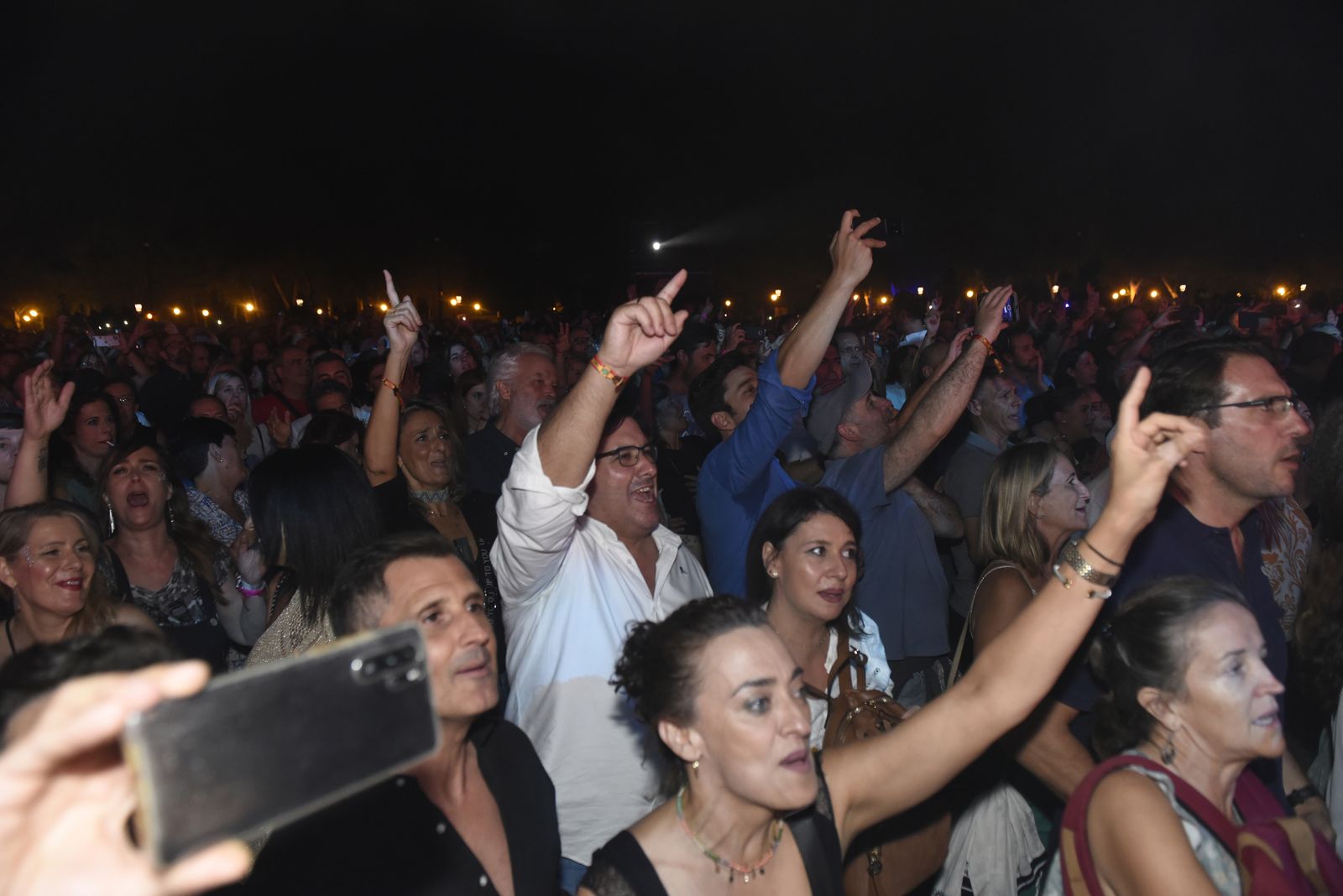 Búscate en el concierto de Seguridad Social y Hombres G de Icónica
