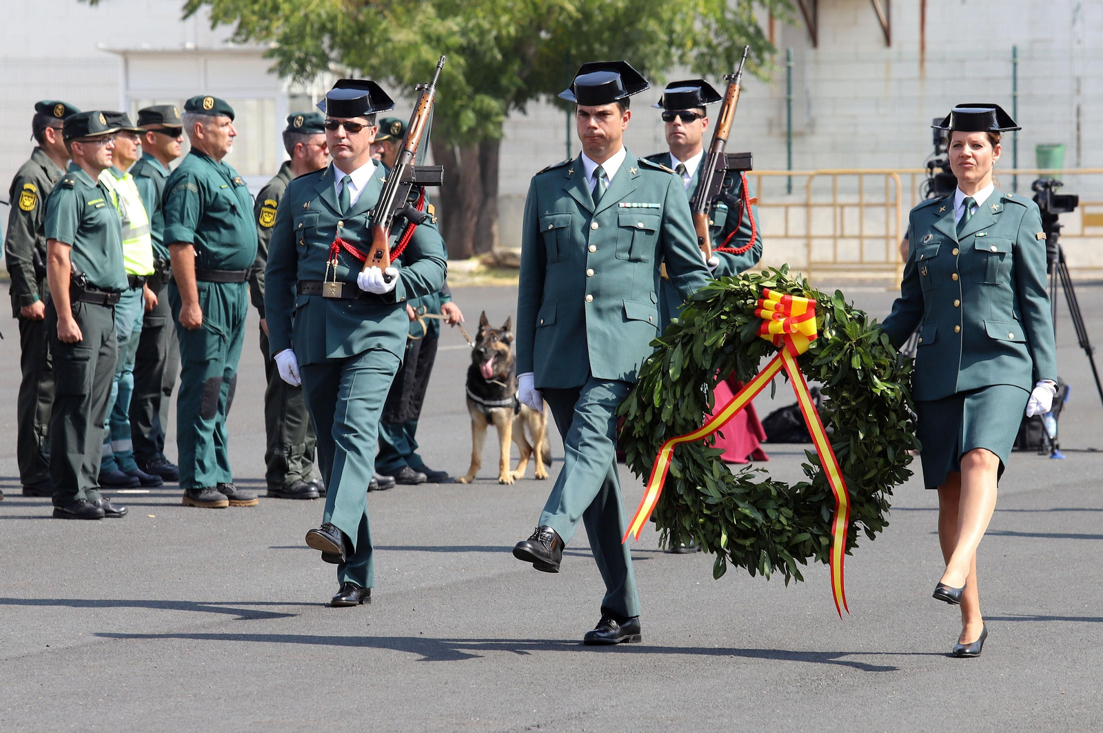 Imágenes de la toma de posesión de Andrés López como coronel jefe de la Comandancia de la Guardia Civil en Huelva