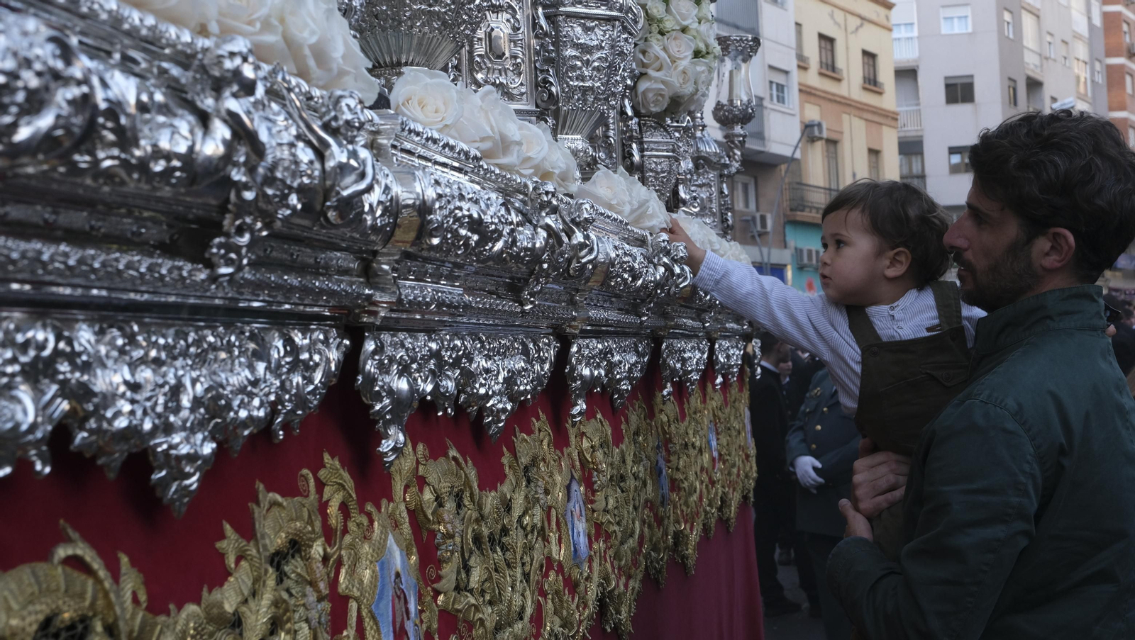 La procesión de Pasión en Almería, en imágenes